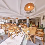 Hotel Athena *