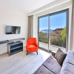 Hotel Athena