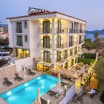 Hotel Athena *