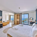 Hotel Athena