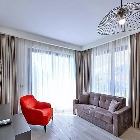 Hotel Athena *